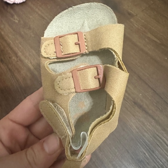 Baby B’gosh Sandals, 0-3 months - Picture 3 of 3